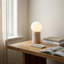 Lampe de table moderne en travertin à DEL 11 po Kai, abat-jour en verre givré, port USB et gradateur à 3 voies-843405072