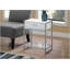 Table de chevet polyvalente en bois avec rangement et tablette décorative, parfaite pour l'organisation et le style de la chambre à coucher.