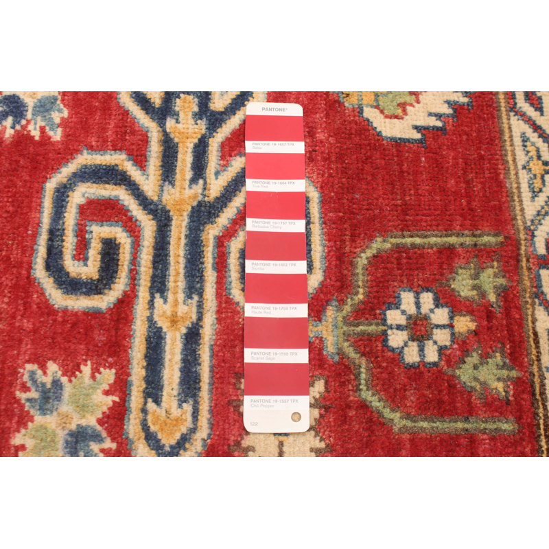 Tapis rouge foncé Maleaha Gazni 5 pi 8 po x 7 pi 7 po