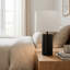 Lampe de table noire