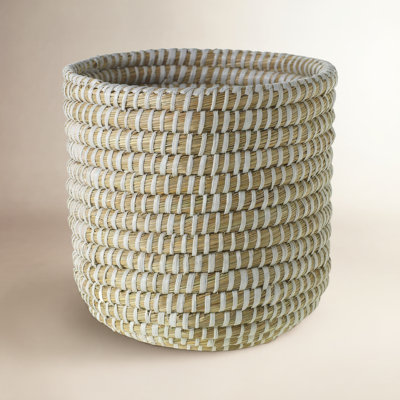 Abbs 10" Pot Planter
