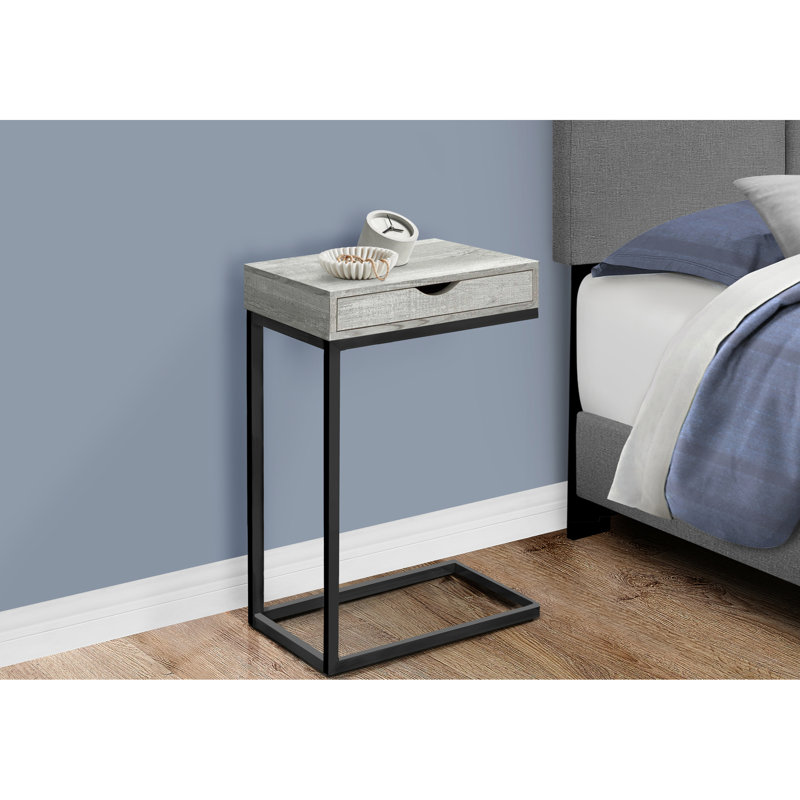 Table de bout moderne avec stratifié gris - base en métal noir et surface de rangement latérale incluse