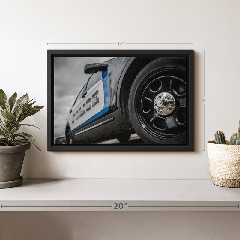 Impression sur toile Police, H 9 po x l 13 po