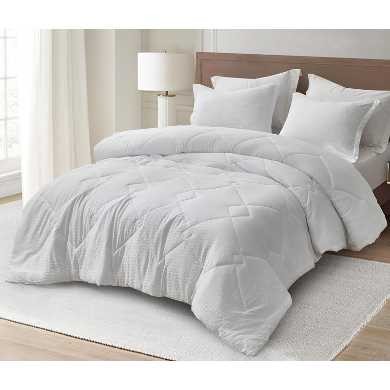 Hugo 3-Piece Polyester Jacquard Lightweight Thin Comforter Set, White, Queen Comforter + 2 Standard Shams