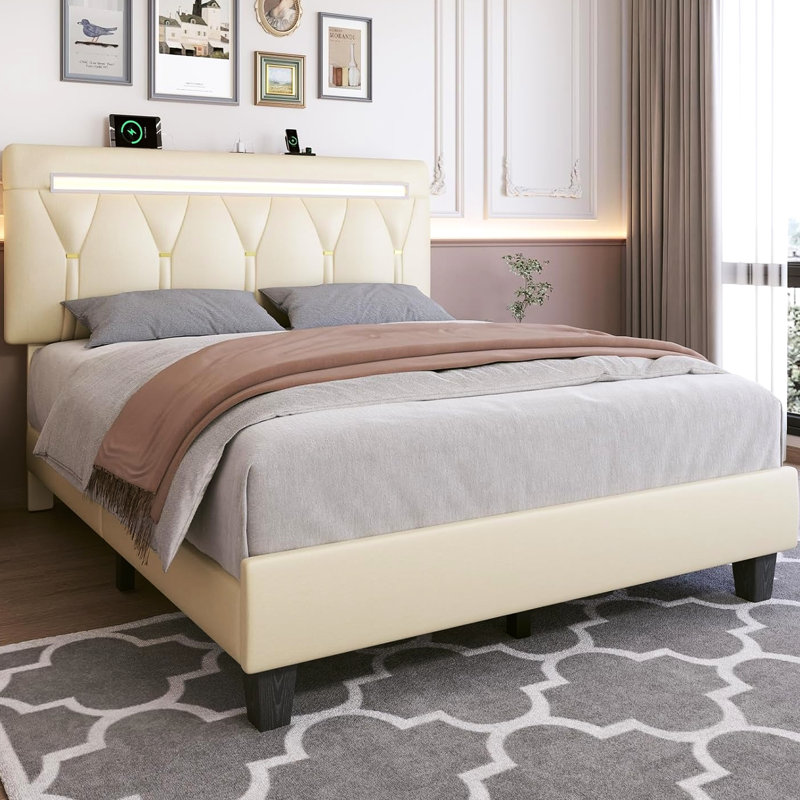 Cadre de grand lit avec éclairage à DEL, tête de lit réglable et fonction de charge intelligente - pièce de chambre contemporaine, revêtement en similicuir beige, base en bois de chêne, plus de 60000 couleurs personnalisables, luminosité