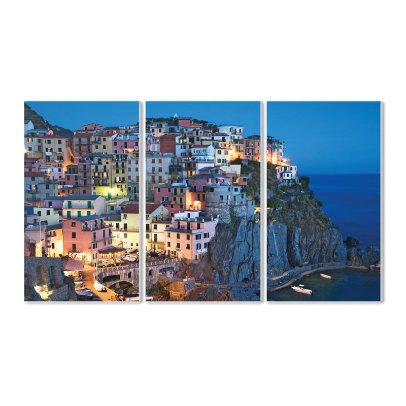 «Hillside Italian Town at Dusk Triptych» par Jaynes Gallery - ensemble de 3 reproductions de photos, Plaque en bois