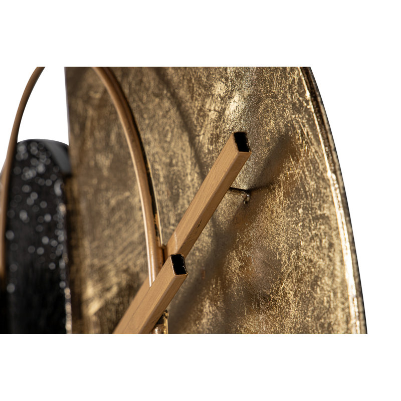 Abstract Wall Decor on Metal