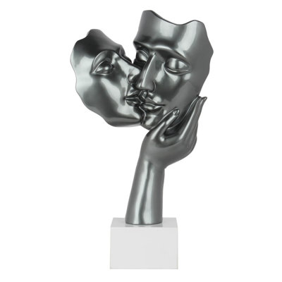 Artyom 'Kiss of Innocence' Sculpture