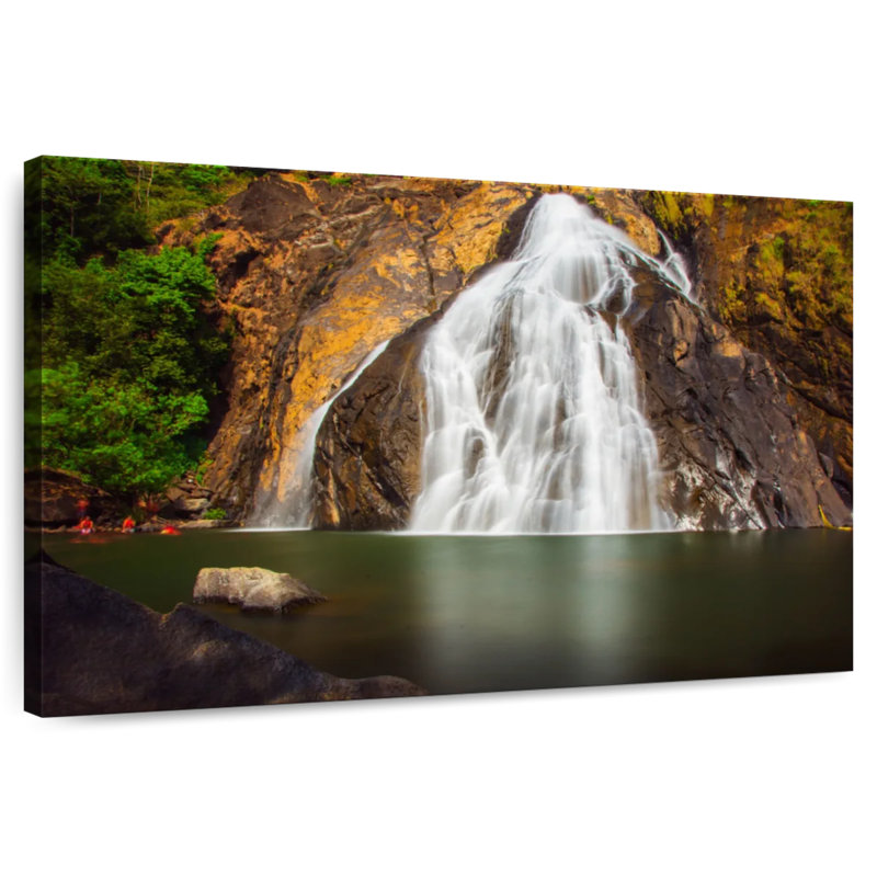 Kudick, chutes de Dudhsagar en Inde, H 16 po x l 24 po