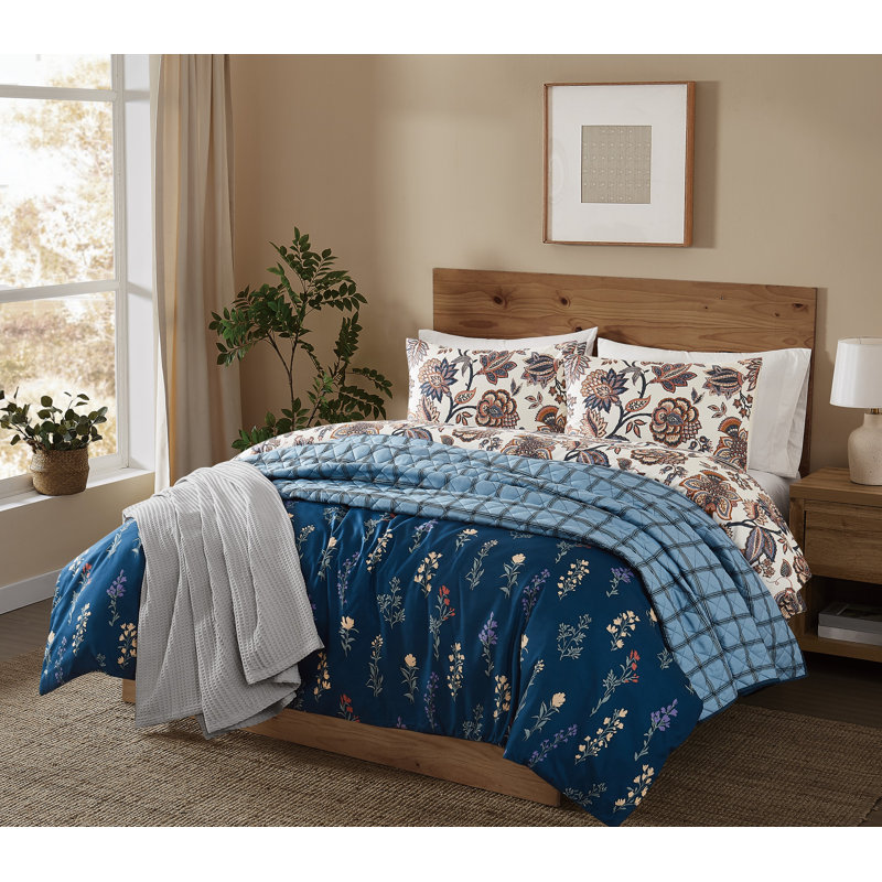 Cannon Avery Floral Quilt Set, King Quilt + 2 King Shams
