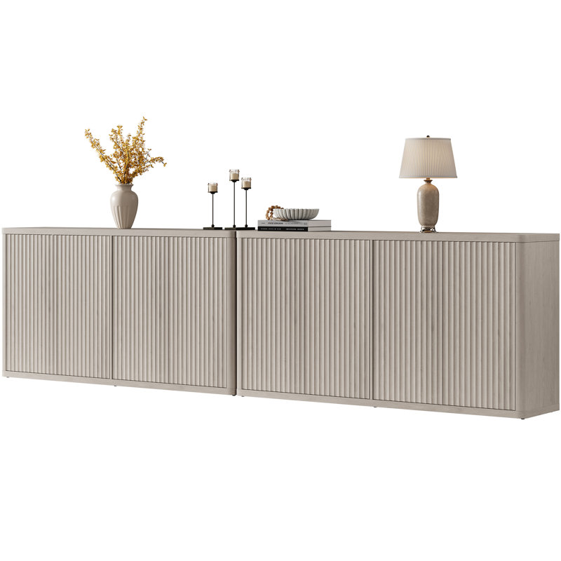 Buffet Cesiro l 66,3 po avec 4 portes cannelées et tablettes réglables, Aulne blanc