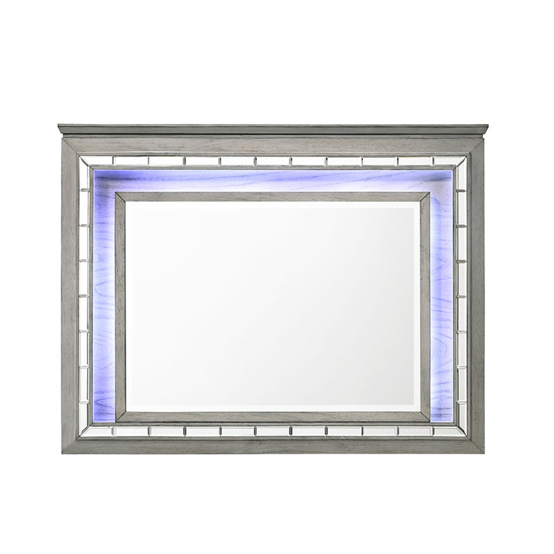 Miroir élégant et moderne avec éclairage DEL avancé et bord biseauté fin, rehaussant l'esthétique de la pièce