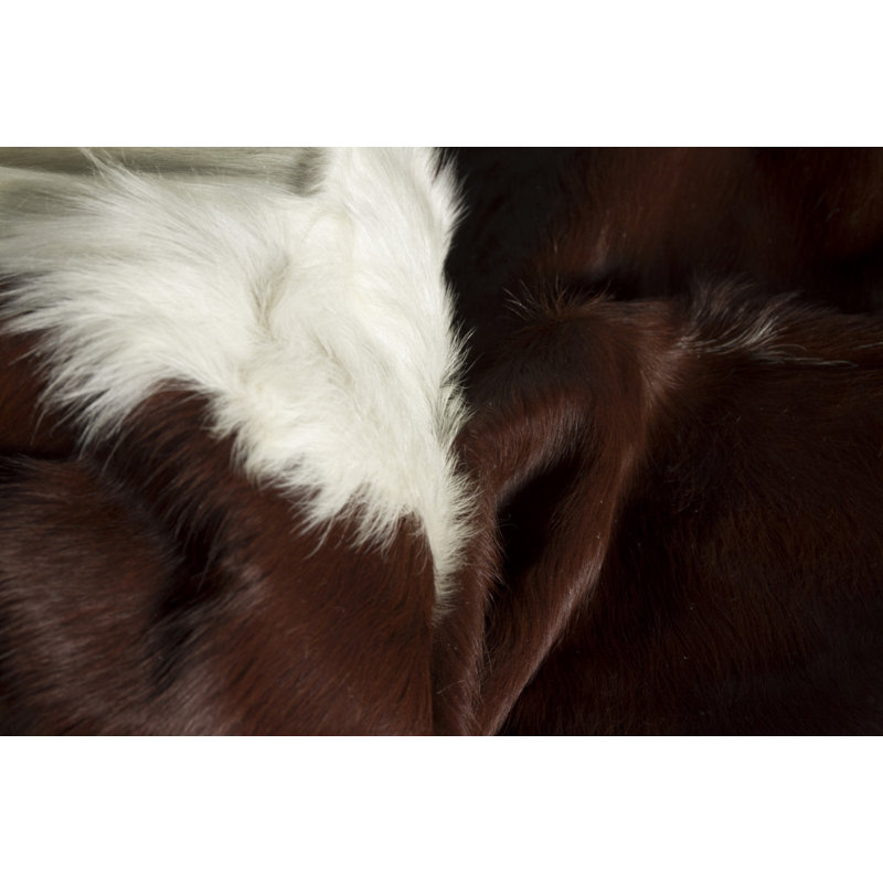 Tapis brun et blanc en peau de vache 5 pi x 7 pi