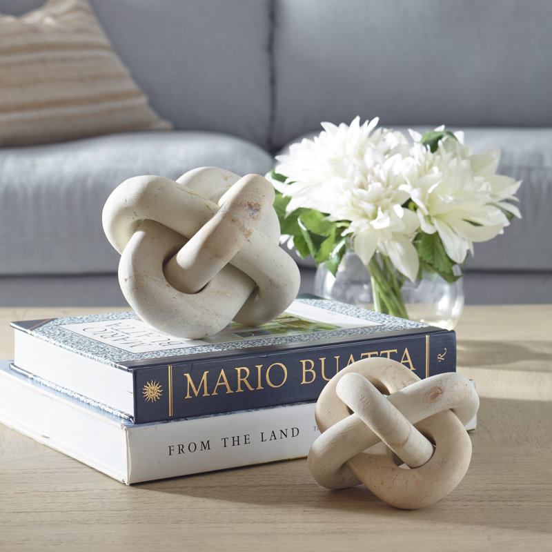 Sculptures en pierre calcaire, ensemble / 2