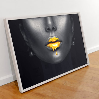 «Golden Lips Woman Face», impression sur toile Wallart