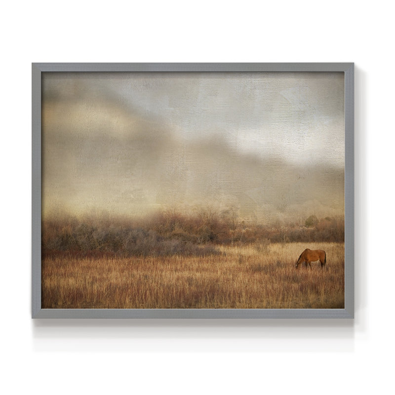 Broutant au coucher du soleil - reproduction encadrée, H 8 po x l 10 po, Gris