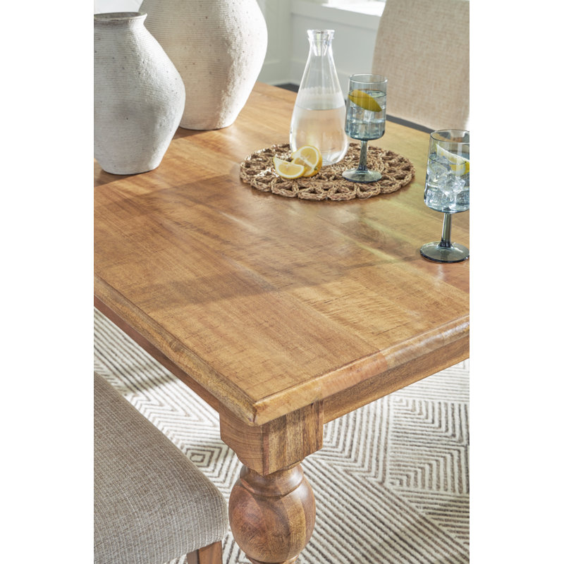 Rybergston Dining Table