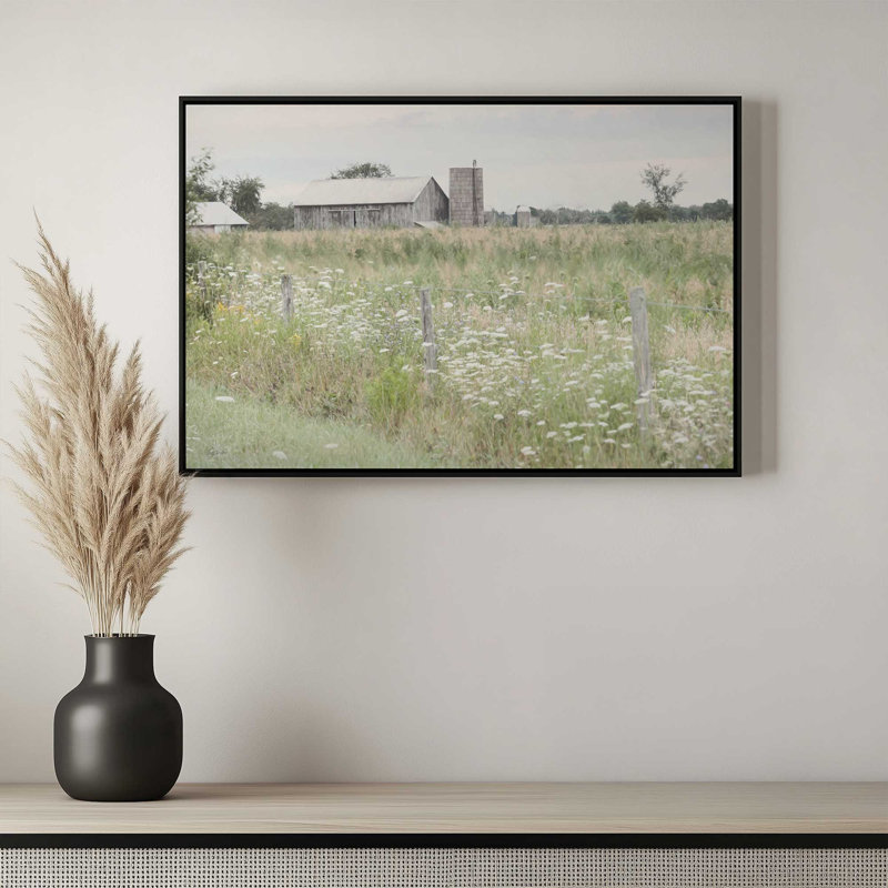 «Tucked Away Barn» par Lori Deiter, reproduction d'art, L 36 x H 24, Tanné, Toile avec cadre