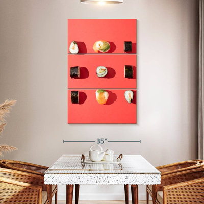 Yarlin Sushi On Coral