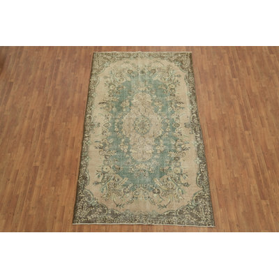 Antique-Inspired Floral Area Rug 5x10