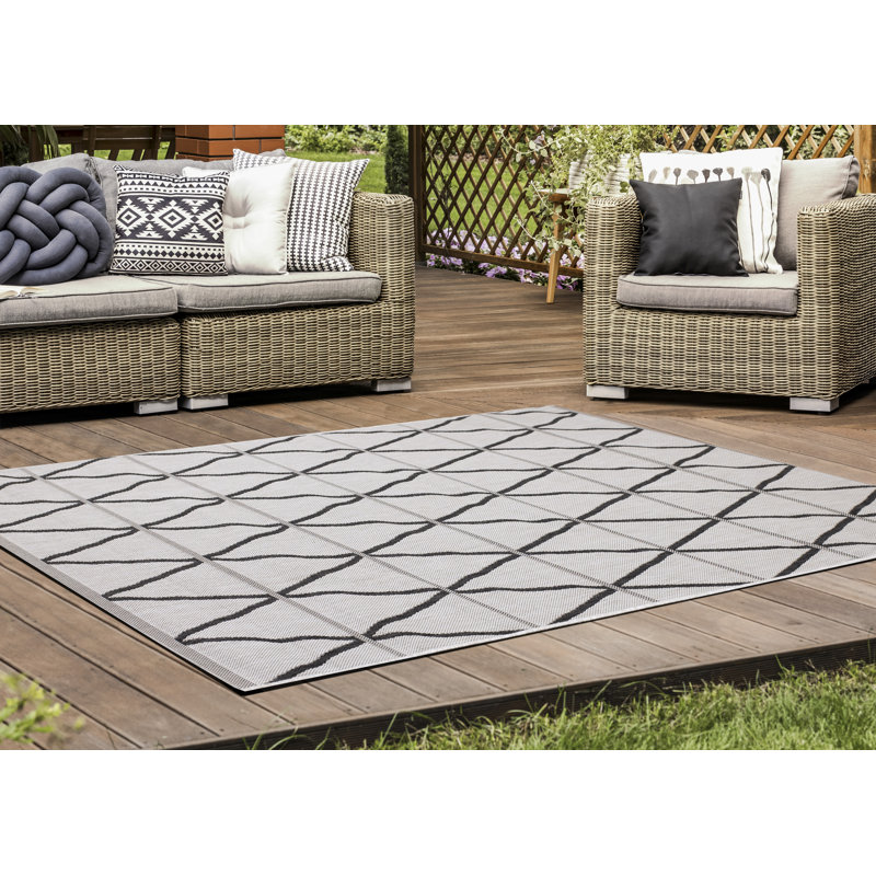 Tapis gris à motif géométrique Fitzpatrick, Rectangle 5 pi 3 po x 7 pi 7 po
