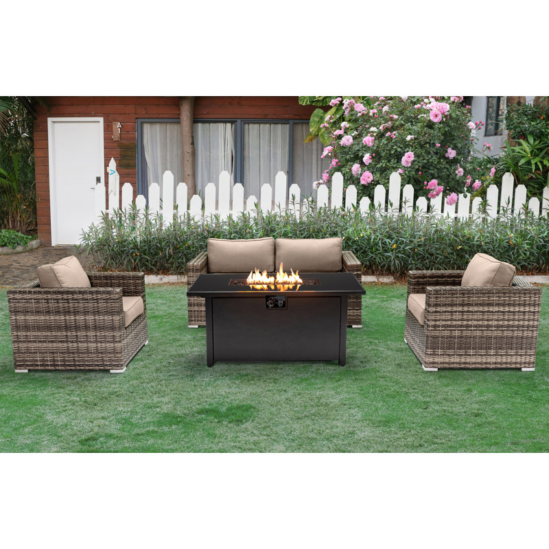 Ensemble de conversation Lsi pour 4 personnes avec foyer et coussins Sunbrella, Beige Sunbrella