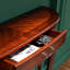 Console en bois massif de style américain-43353982