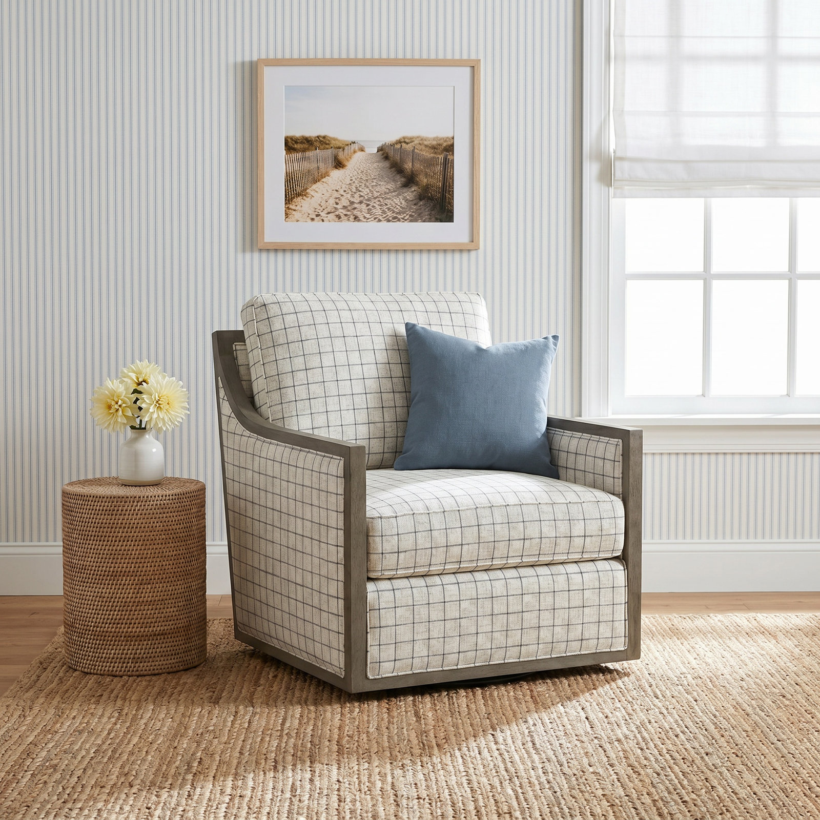 Icarus Swivel Armchair, Beige
