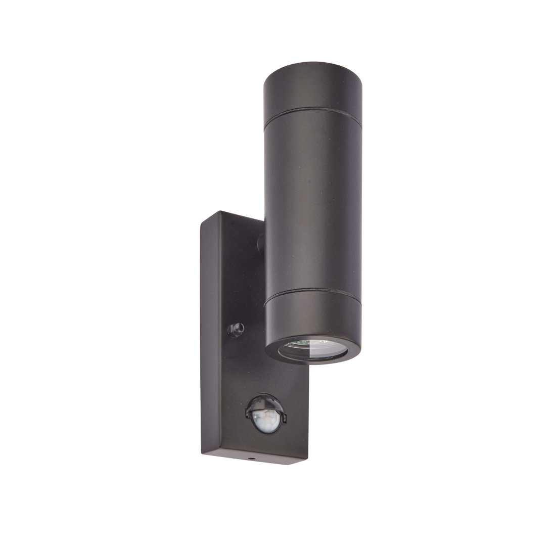 Metcalfe 2 - Bulb 21cm H Outdoor Armed Sconce