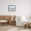 Toile de cheval sur une plage flottante-1261165260-1261165261
