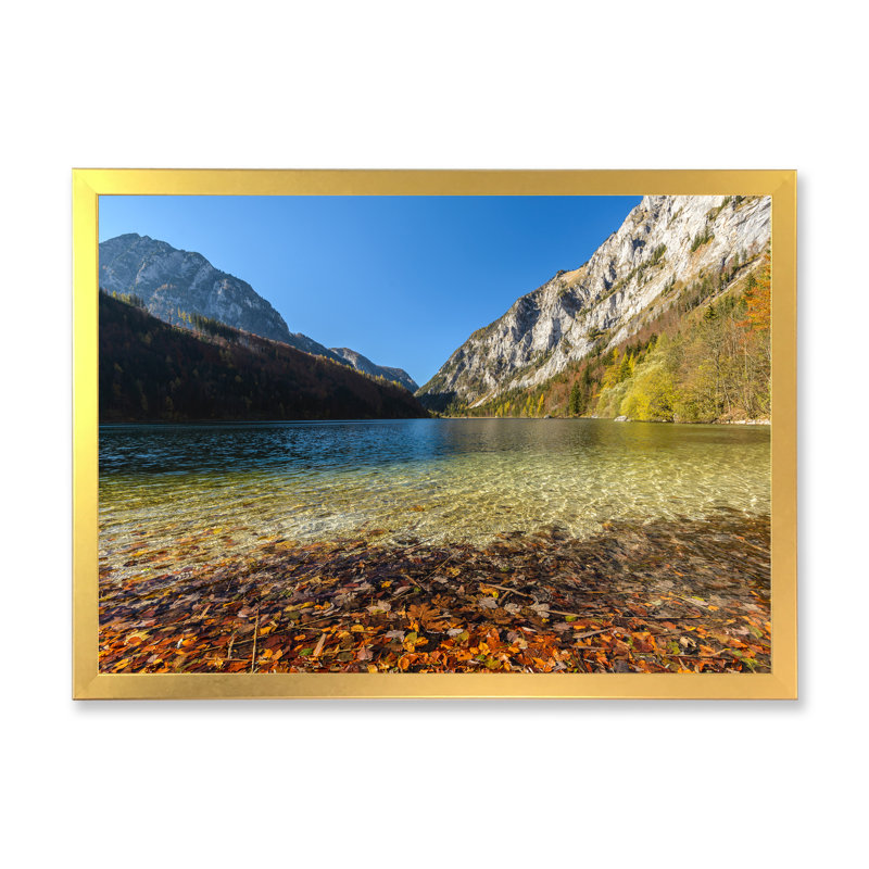 «Autumn Lake With Fall-Golden Leaves», reproduction sur toile, H 30 po x l 40 po x P 1,5 po, Cadre doré