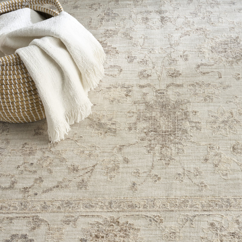 Shadows Ivory Vintage Indoor Rug, Rectangle 6' x 9'