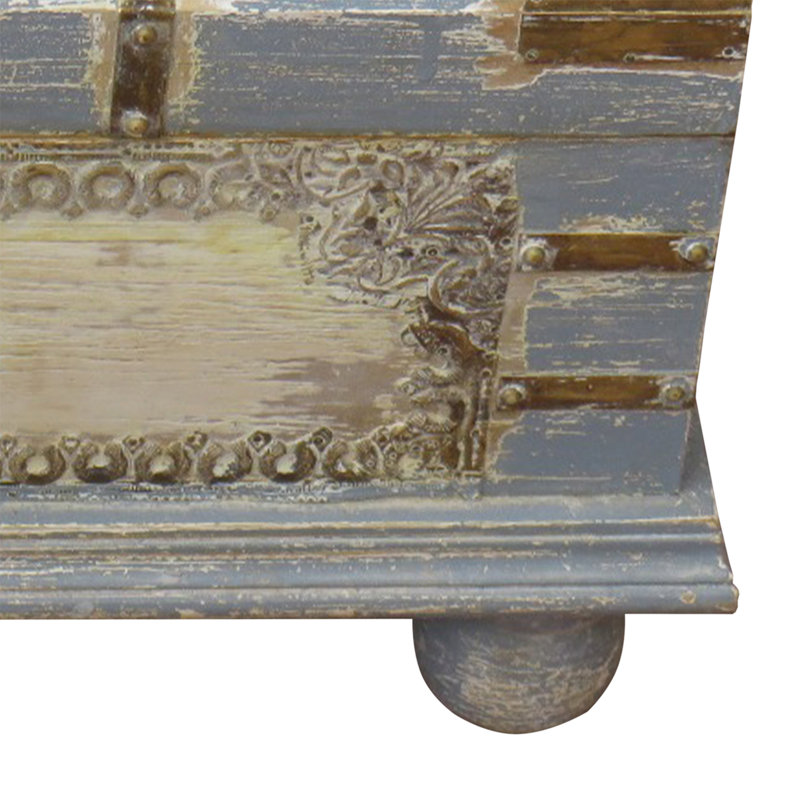Aubrionna Blanket Chest