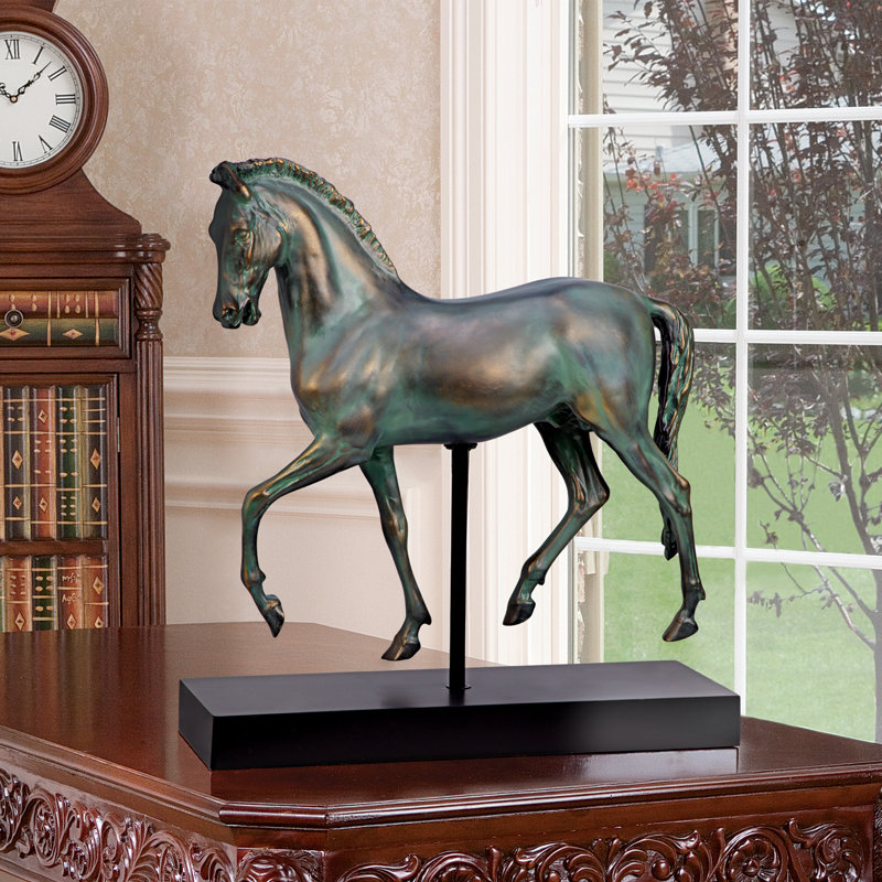 Statue d'étude de cheval classique