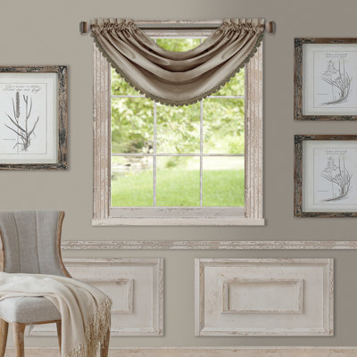 Ardmore Scalloped Window Valance