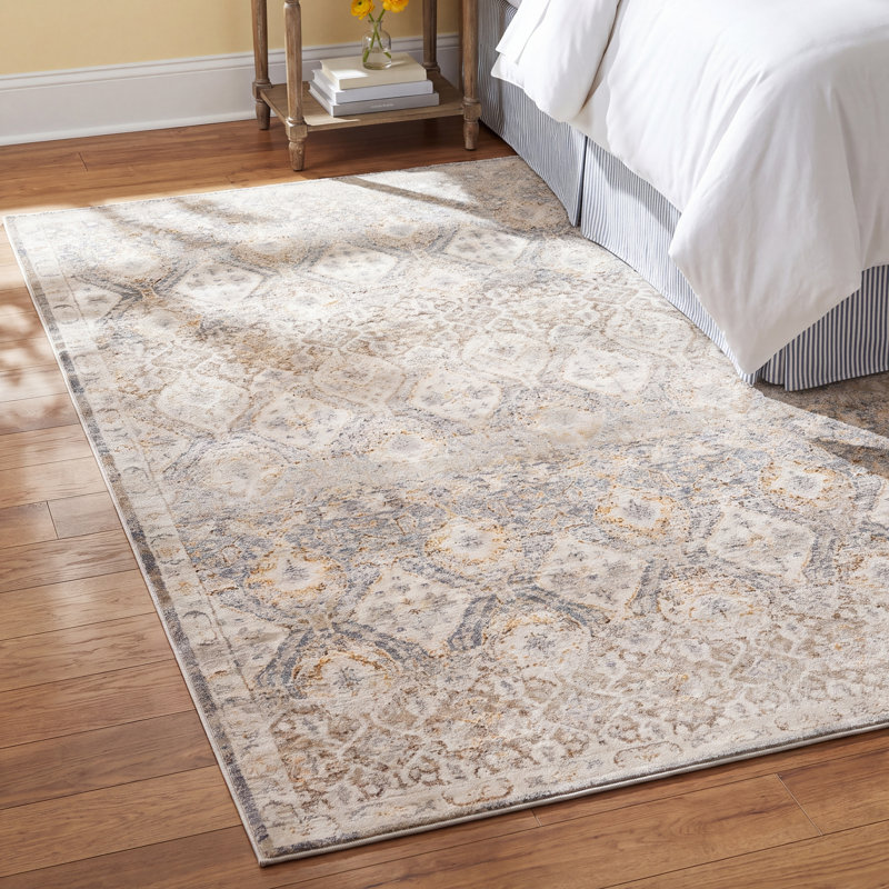 Lynnette Oriental Area Rug in Gray, Rectangle 6'7" x 9'6"