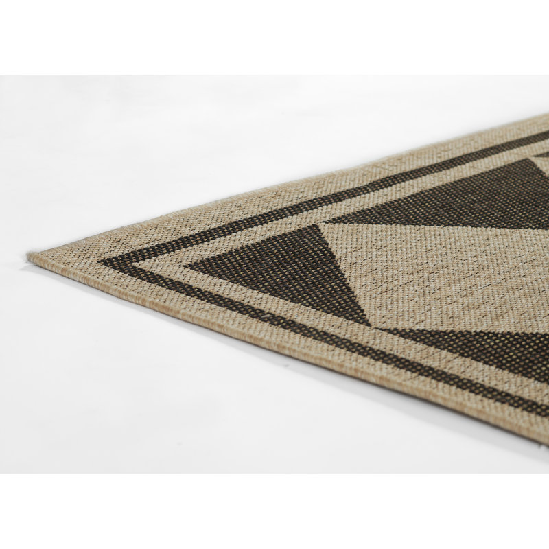 Geometric Area Rug in Black, 6'6" X 9'