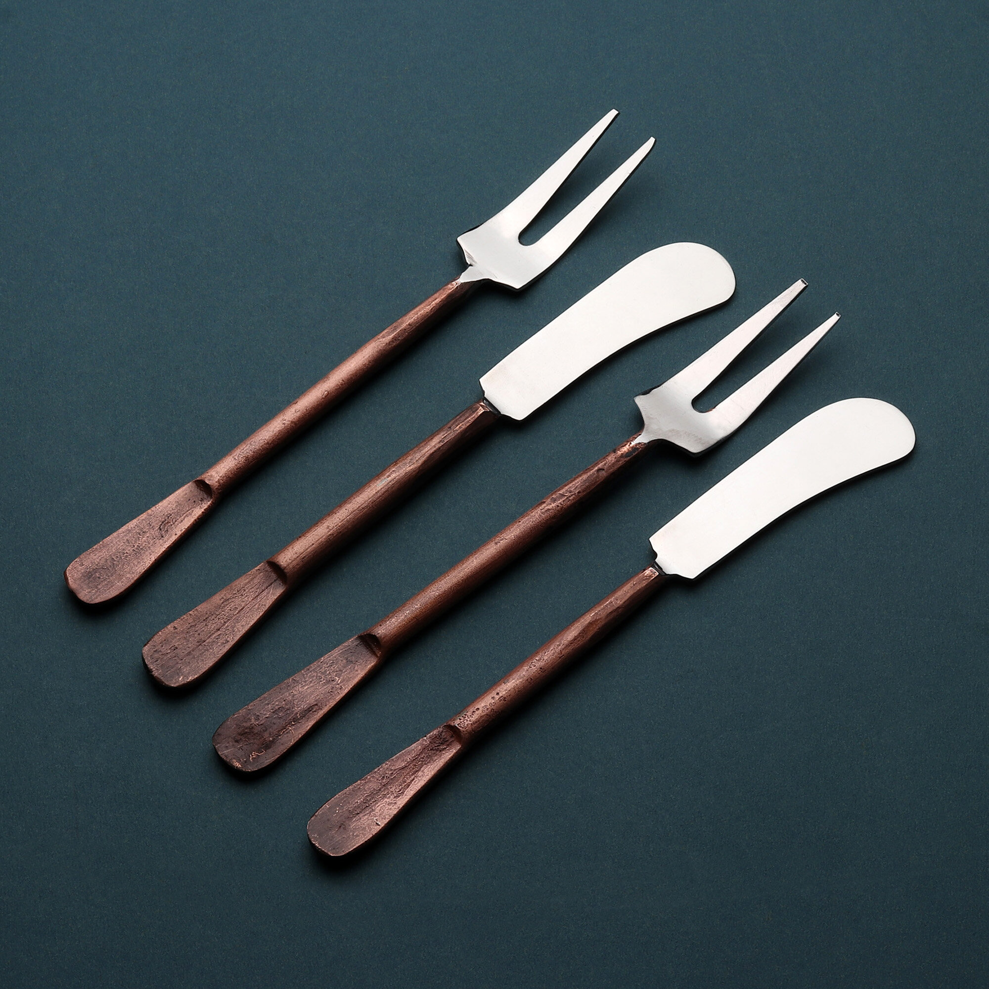 https://assets.wfcdn.com/im/89804649/compr-r85/1861/186199490/ivy-bronx-enyeart-stainless-steel-flatware-set-service-for-6.jpg