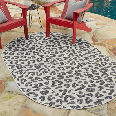 Munguia Animal Print Indoor / Outdoor Rug