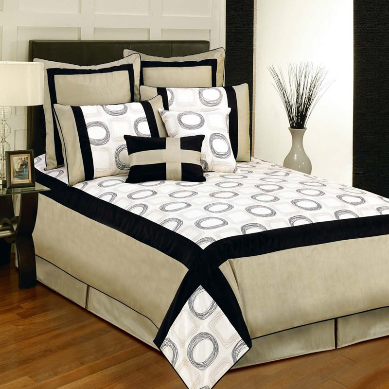 Modern & Contemporary Geometric Shapes Comforter, Queen Comforter + 7 Additional Pieces