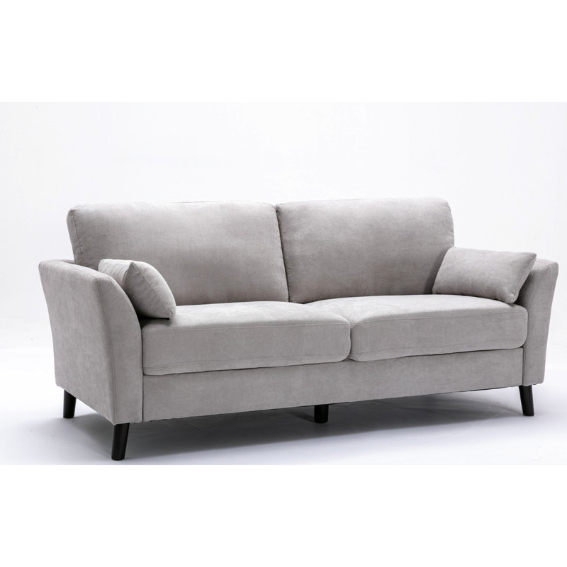 77 po gris, siège de 64 po de largeur, 2 coussins décoratifs, siège à ressorts ensachés, pieds en bois massif brun foncé et velours gris, hauteur 19,75 po,