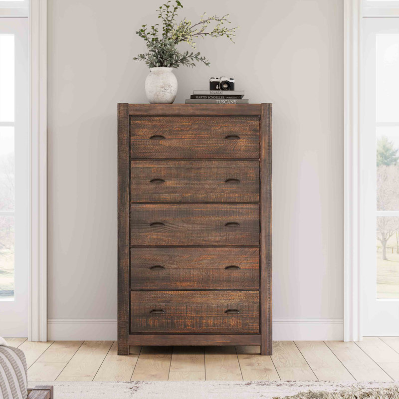 Ensemble de chambre à coucher Montauk, Noyer rustique, Grand lit, 4 pièces: lit, 2 tables de chevet, commode