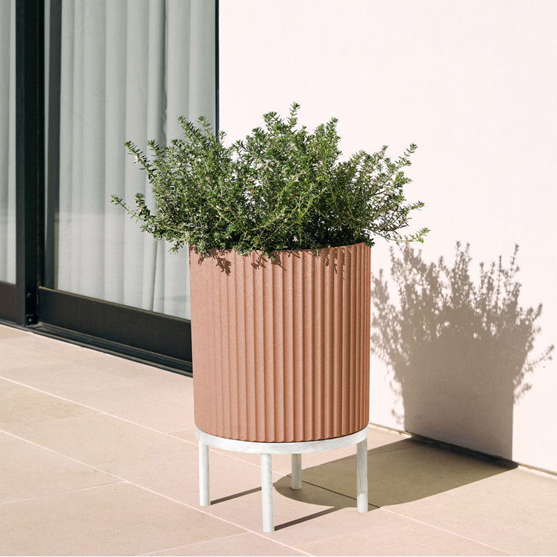 Jardinière Demi Series avec support, 1, H 22 po x l 14,75 po x P 14,75 po, Terra Cotta / blanc