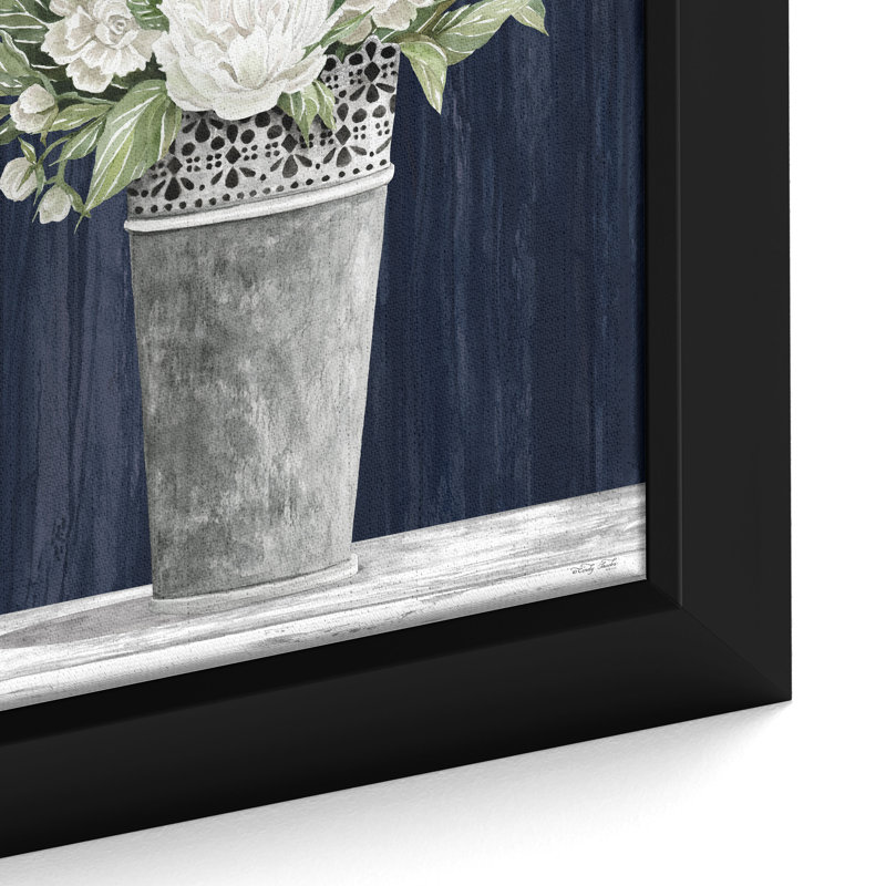 «Punched Tin White Floral» par Cindy Jacobs, reproduction d'art sur toile blanche et bleue, Toile encadrée noire