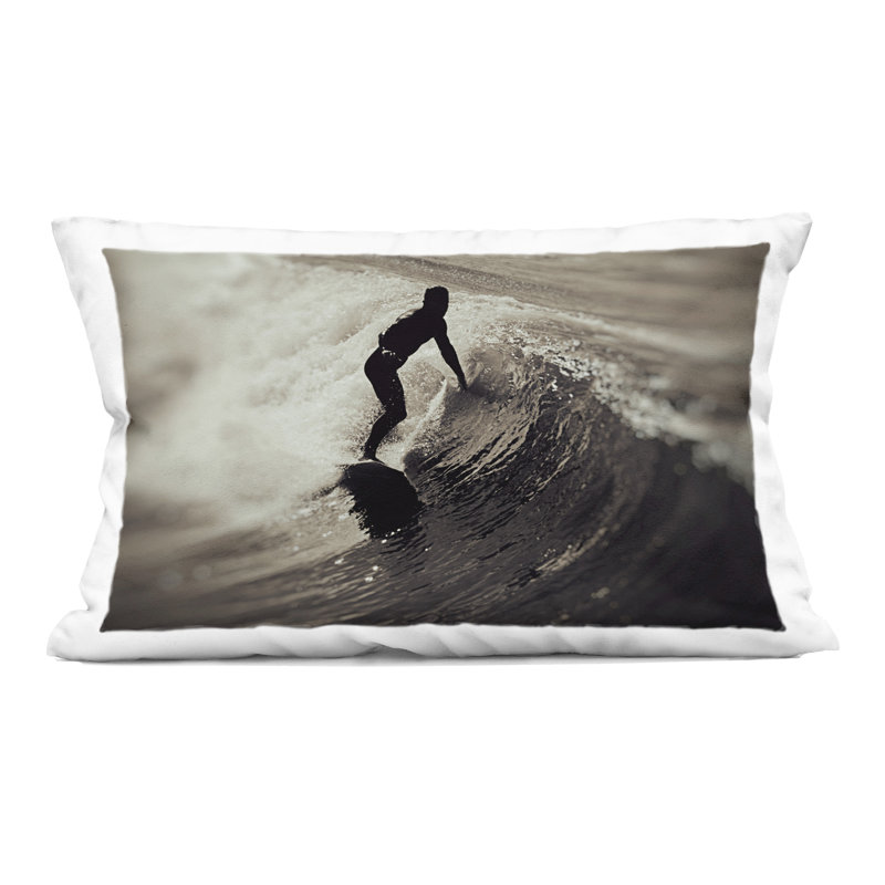 Coussin décoratif imprimé Surfer's Wave Splash par Norm Stelfox