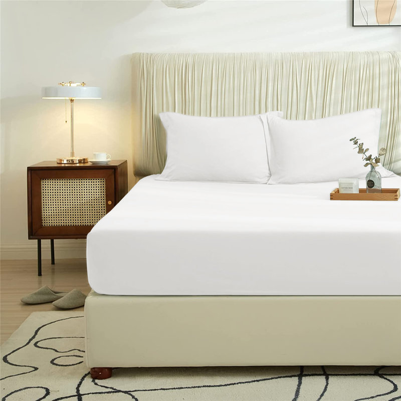 Super Soft Extra Deep Microfiber Brushed Fitted Sheet, Double (4'6), White