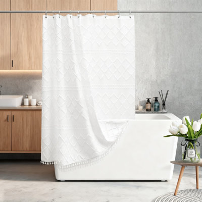 Rideau de douche à pampilles avec motif à chevrons texturé et tissu de salle de bain