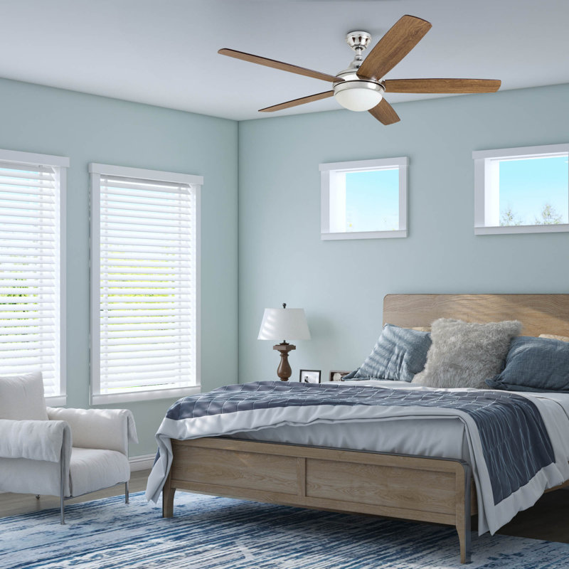 Ventilateur de plafond avec lumière DEL Ashby, Chrome avec pales en chêne clair