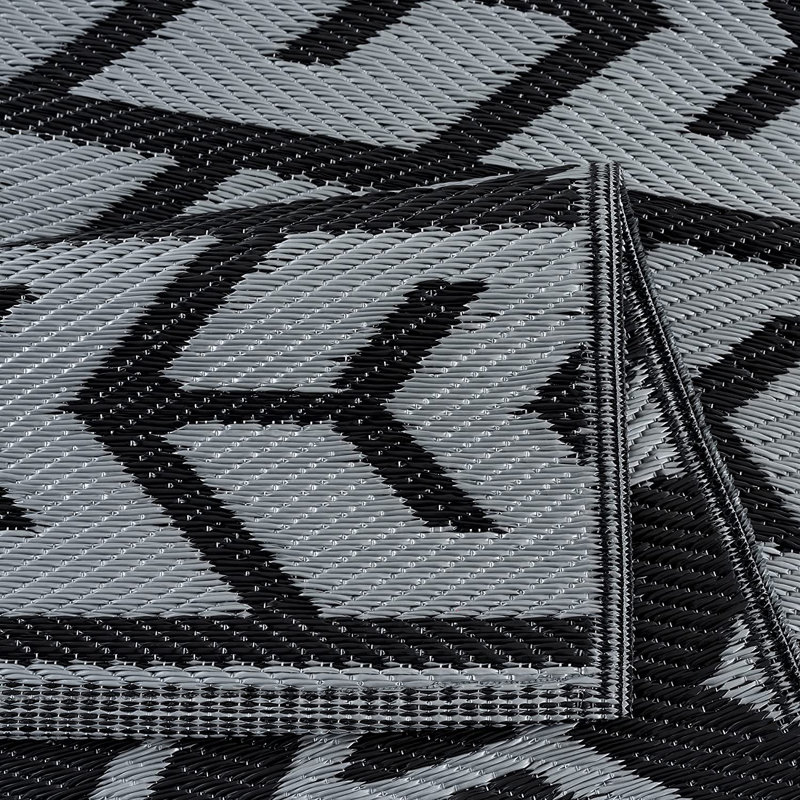 Allistir Geometric Rug, Rectangle 4' x 6''