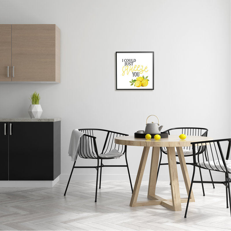 «Bb-014», impression charmante «Lemon Squeeze» encadrée sur bois par Kim Allen, impression, Giclée encadrée noir minuit